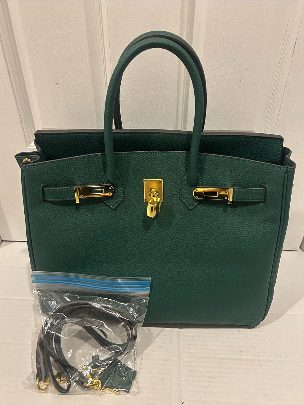 Green Structured Top-Handle Tote with Gold Hardware 11”x14”